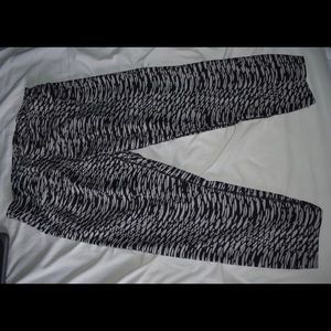 Calvin Klein Capri Leggings